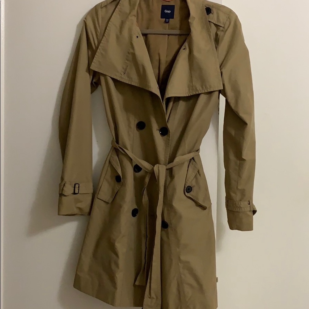 GAP Trench coat. Excellent condition